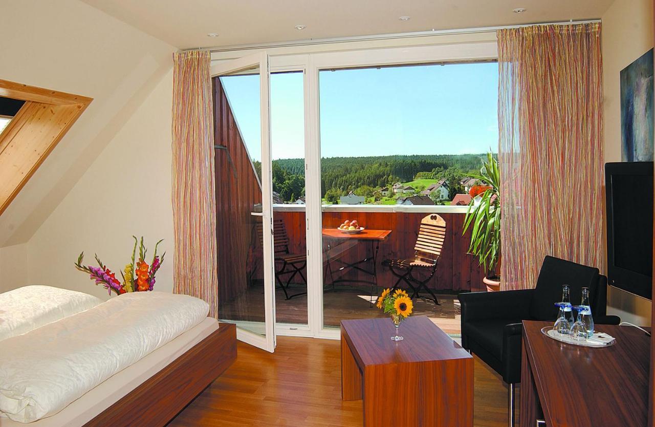 Landgasthof Hotel Lowen Wildberg  Esterno foto