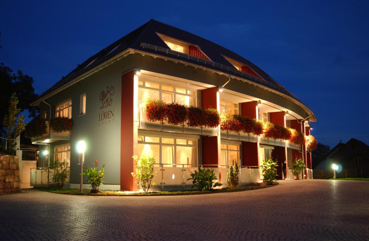 Landgasthof Hotel Lowen Wildberg  Esterno foto